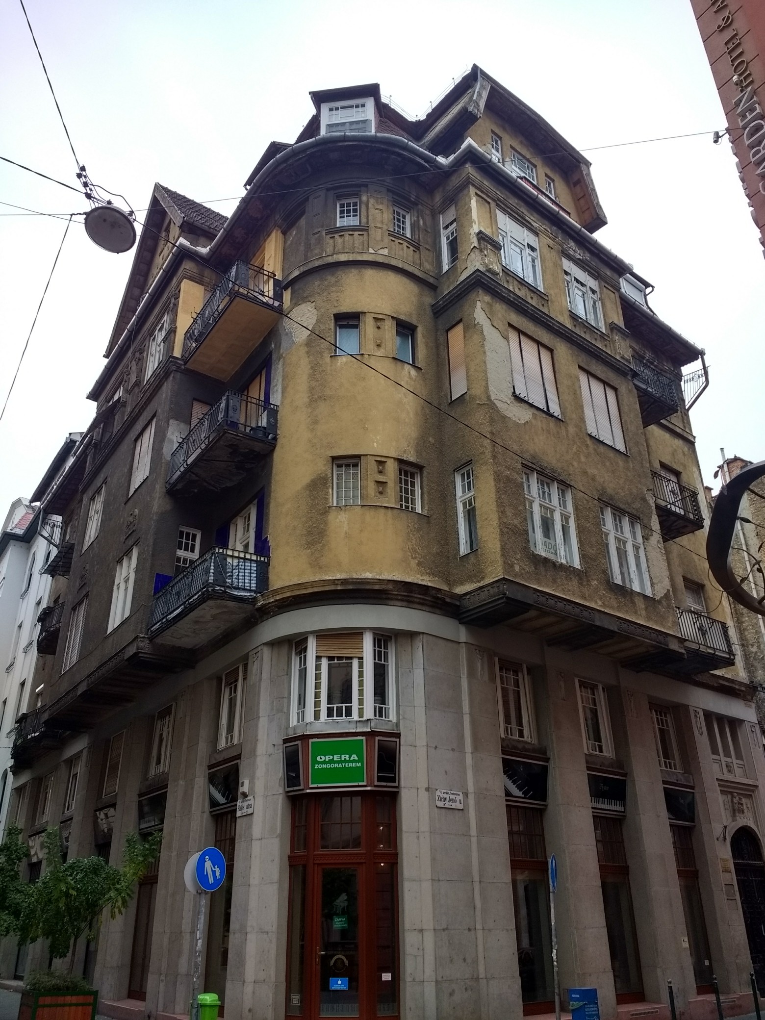 IMG_20181023_160016349_HDR-1560x2080